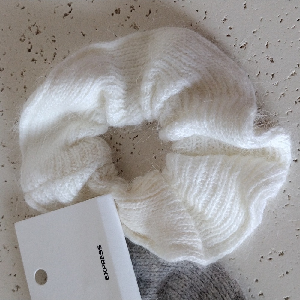Express Ponytail holders - Picture 3 of 5